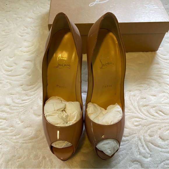 Christian Louboutin Nude Patent Leather Lady Peep Toe Platform Pumps - Picture 4 of 15